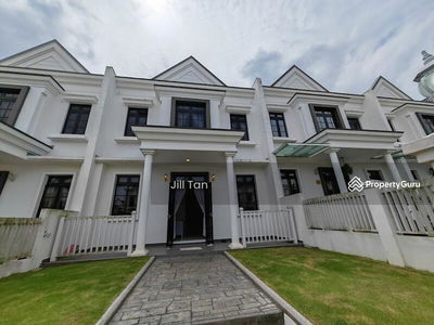 The Grassten 26’x75’ @ Eco Botanic, Malaysia The Grassten 26’x75’ @ Eco Botanic, Malaysia