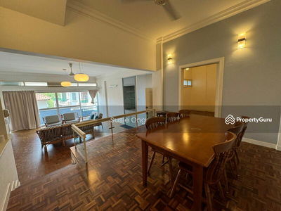 Earls Court, Malaysia Earls Court, Malaysia