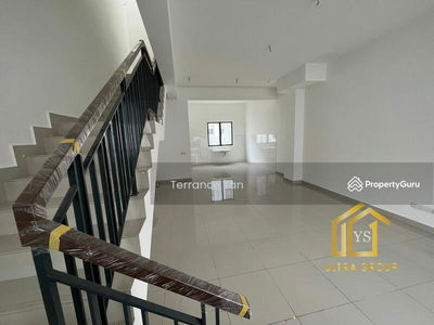 Robin @ Rimbayu, Malaysia Robin @ Rimbayu, Malaysia