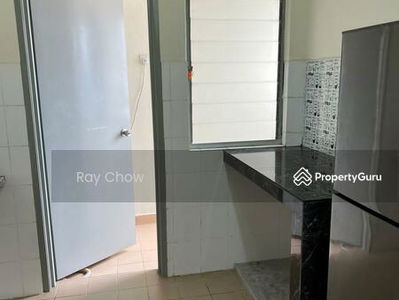 D'aman Crimson, Malaysia D'aman Crimson, Malaysia