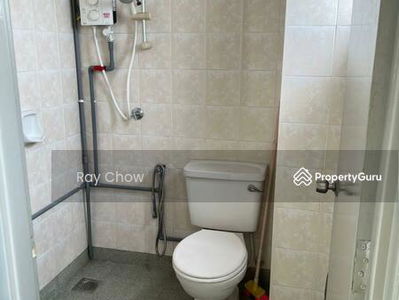 D'aman Crimson, Malaysia D'aman Crimson, Malaysia