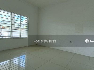 Single Storey Terrace Intermediate House For Rent Located at 9th mile, Taman Paradise, Malaysia Single Storey Terrace Intermediate House For Rent Located at 9th mile, Taman Paradise, Malaysia