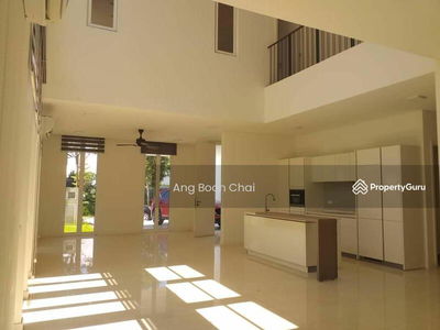 Emerald Bay, Puteri Harbour, Malaysia Emerald Bay, Puteri Harbour, Malaysia