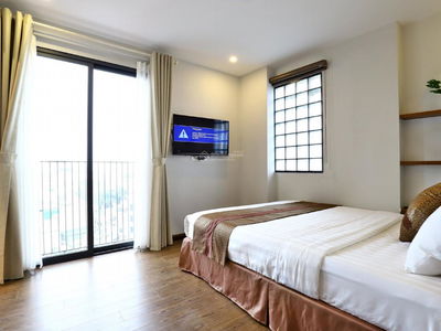 Au Co Street, Vietnam Au Co Street, Vietnam