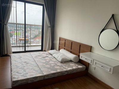 Topaz Twins, Vietnam Topaz Twins, Vietnam