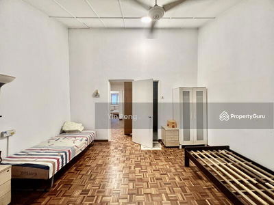 Well kept condition - fully extended, Malaysia Well kept condition - fully extended, Malaysia