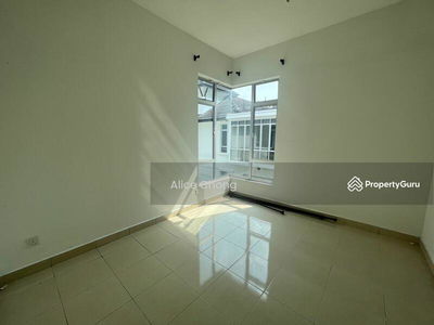 Bandar Putra, Kulai (Gate C), Malaysia Bandar Putra, Kulai (Gate C), Malaysia