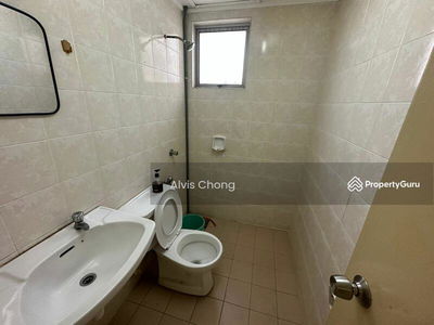 D'aman Crimson, Malaysia D'aman Crimson, Malaysia