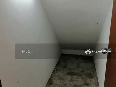 End Lot 2 storey house @ Taman Saga , Klang, Malaysia End Lot 2 storey house @ Taman Saga , Klang, Malaysia
