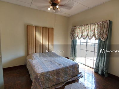 Sri Suria, Bukit Rimau, Malaysia Sri Suria, Bukit Rimau, Malaysia