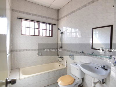 Sri Suria, Bukit Rimau, Malaysia Sri Suria, Bukit Rimau, Malaysia