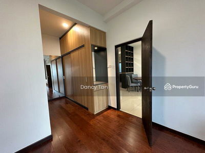 Molek Regency, Malaysia Molek Regency, Malaysia