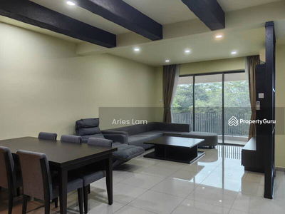 Molek Pine, Malaysia Molek Pine, Malaysia