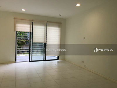 Lake Edge Puchong, Puchong, Selangor, Malaysia Lake Edge Puchong, Puchong, Selangor, Malaysia