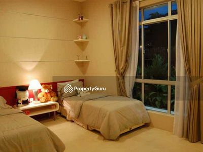 Platinum Lake PV 12, Malaysia Platinum Lake PV 12, Malaysia