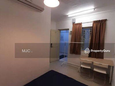 ROOM FOR RENT RM700 @ 2 Storey Shop Hotel @ Chow Kit , Kuala Lumpur, Malaysia ROOM FOR RENT RM700 @ 2 Storey Shop Hotel @ Chow Kit , Kuala Lumpur, Malaysia