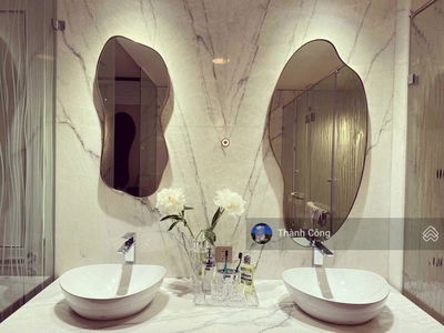 D’. Le Roi Soleil, Vietnam D’. Le Roi Soleil, Vietnam