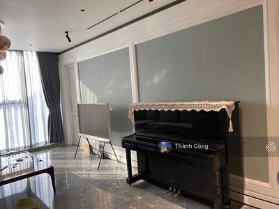 D’. Le Roi Soleil, Vietnam D’. Le Roi Soleil, Vietnam