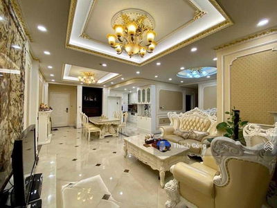 D’. Le Roi Soleil, Vietnam D’. Le Roi Soleil, Vietnam