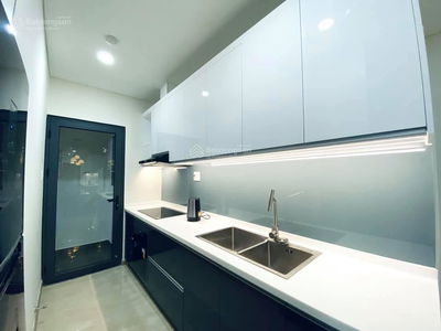 The Monarchy, Vietnam  The Monarchy, Vietnam