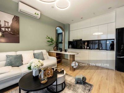 The Golden Armor, Vietnam The Golden Armor, Vietnam