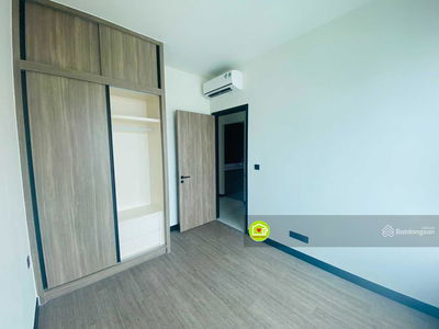 De La Sol, Vietnam De La Sol, Vietnam