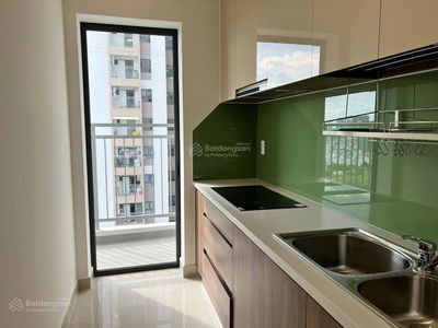 Topaz Elite, Vietnam Topaz Elite, Vietnam