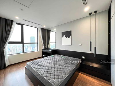 Central Field Trung Kính, Vietnam Central Field Trung Kính, Vietnam