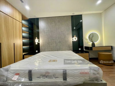 Central Field Trung Kính, Vietnam Central Field Trung Kính, Vietnam