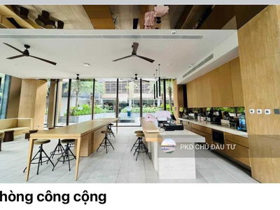 The River Thủ Thiêm, Vietnam  The River Thủ Thiêm, Vietnam