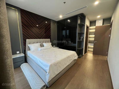 The Golden Palm Lê Văn Lương, Vietnam  The Golden Palm Lê Văn Lương, Vietnam