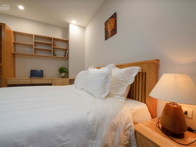 D'. Le Pont D'or - Hoang Cau, Vietnam D'. Le Pont D'or - Hoang Cau, Vietnam