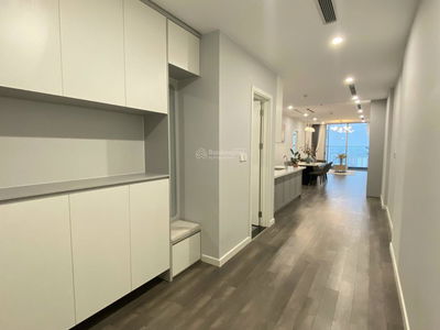 Iris Garden, Vietnam Iris Garden, Vietnam