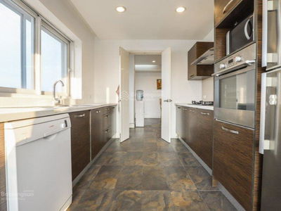 Golden Westlake, Vietnam Golden Westlake, Vietnam