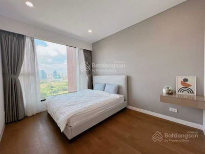 The River Thủ Thiêm, Vietnam The River Thủ Thiêm, Vietnam