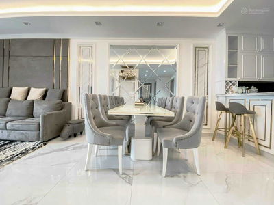 Sunrise City, Vietnam Sunrise City, Vietnam