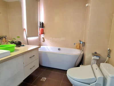 Golden Palace, Vietnam Golden Palace, Vietnam