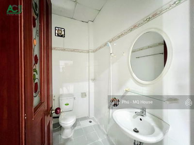 Bach Dang Street, Vietnam Bach Dang Street, Vietnam