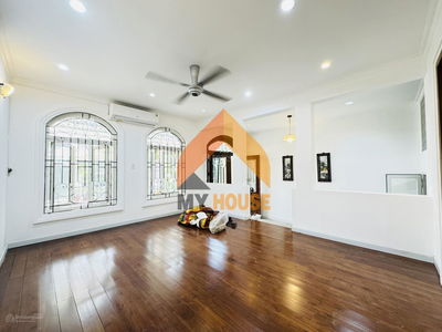 Gehäuse In Nha Be, Vietnam Gehäuse In Nha Be, Vietnam