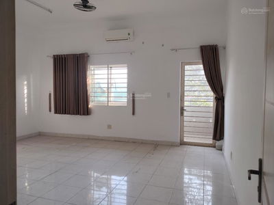 Gehäuse In Thu Dau Mot, Vietnam Gehäuse In Thu Dau Mot, Vietnam