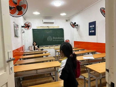 Gehäuse In Hanoi, Vietnam Gehäuse In Hanoi, Vietnam