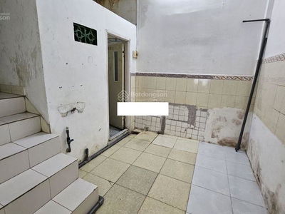 Gehäuse In Nha Be, Vietnam  Gehäuse In Nha Be, Vietnam