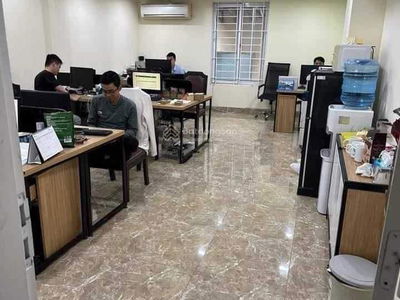 Gehäuse In Hanoi, Vietnam Gehäuse In Hanoi, Vietnam