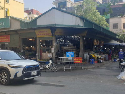 Gehäuse In Hanoi, Vietnam Gehäuse In Hanoi, Vietnam