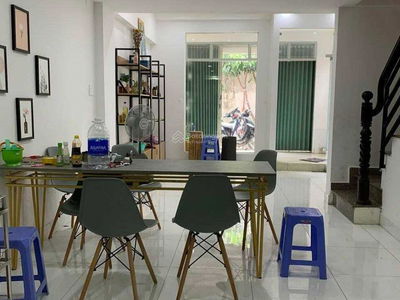 Alojamiento en Nha Be, Vietnam Alojamiento en Nha Be, Vietnam