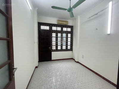 Gehäuse In Hanoi, Vietnam Gehäuse In Hanoi, Vietnam