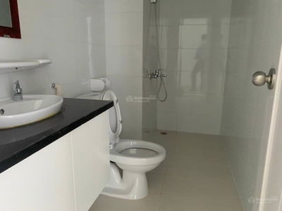 Topaz Elite, Vietnam Topaz Elite, Vietnam