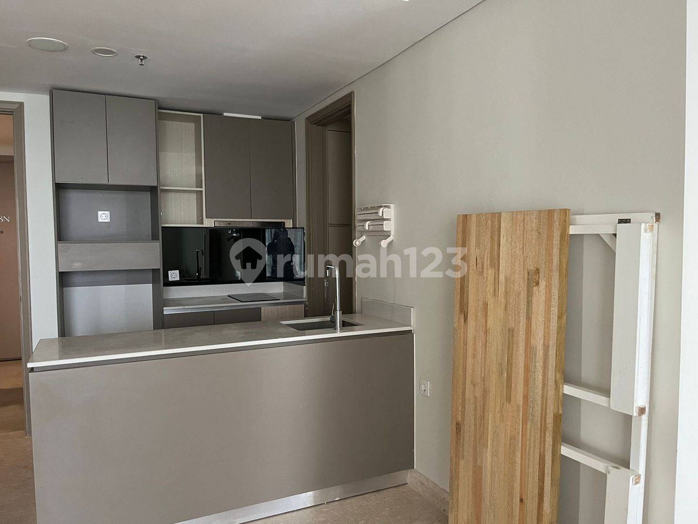 GOLD COAST APARTMENT BEAUTIFUL KAPUK BEACH, Indonesia GOLD COAST APARTMENT BEAUTIFUL KAPUK BEACH, Indonesia