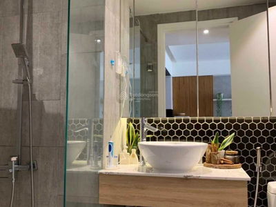 Au Co Tower, Vietnam Au Co Tower, Vietnam